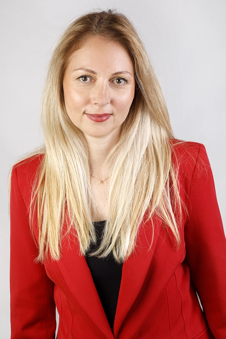 Copyright by Sanja Veljkovic