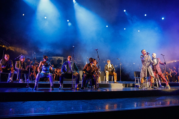 When The Heart Knows And The Sky Knows: Theatrical Photography